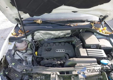 2018 Audi Q3 2.0T Premium/2.0T Sport Premium z USA, uszkodzony, nr VIN WA1BCCFS9JR013704